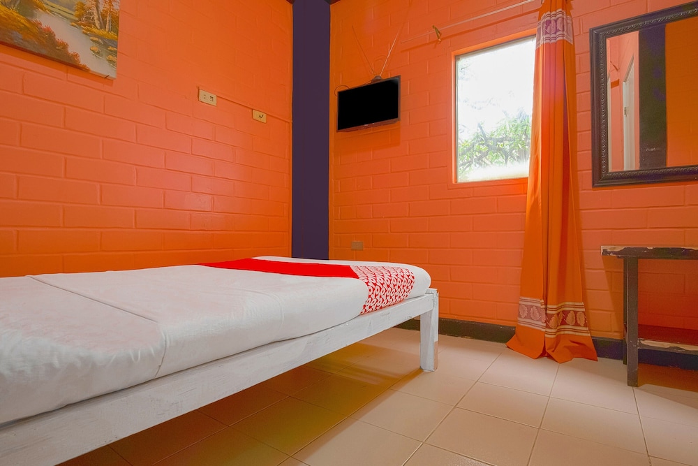 La Maria Pension & Tourist Inn Hotel 44/51