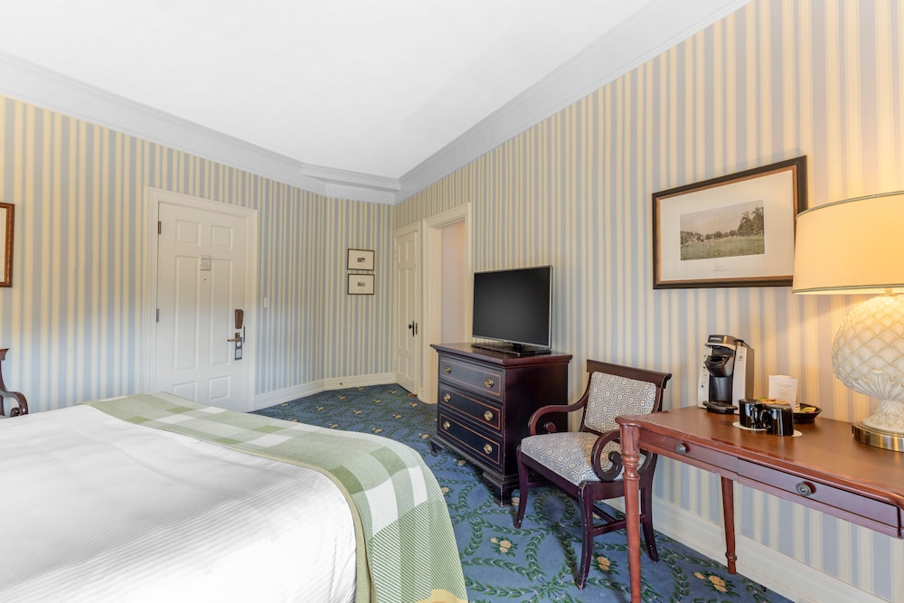 The Omni Homestead Resort 16/92