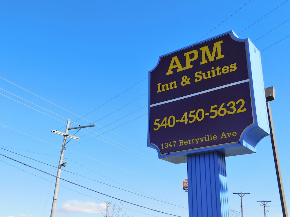 APM Inn & Suites 3/54