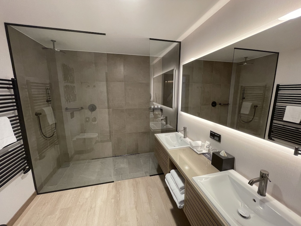 AC Hotel by Marriott Krakow 14/57