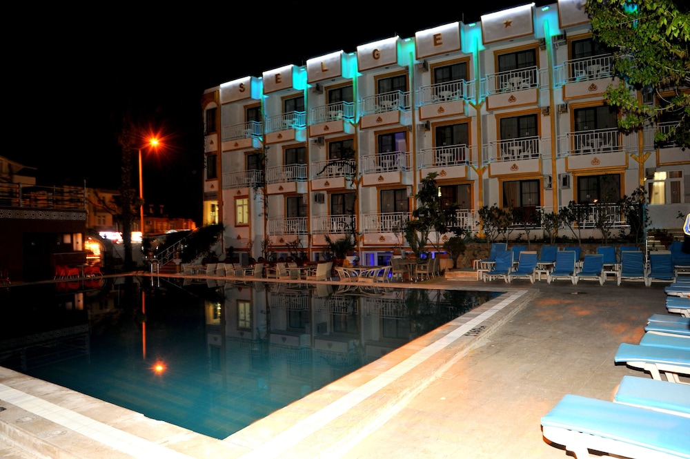 Selge Hotel 3/26