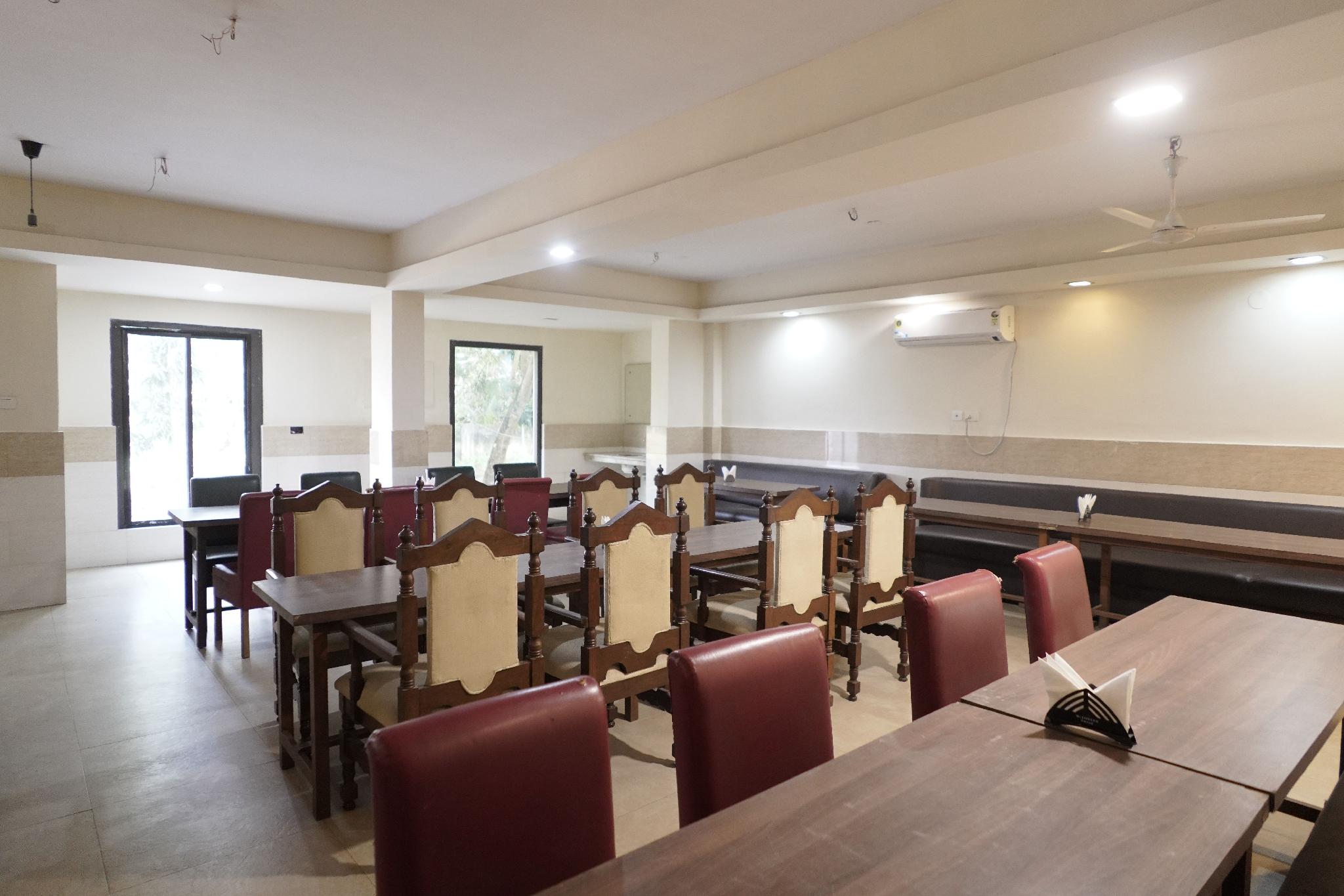 HOTEL KINGS CROWN MANDARMONI 34/37