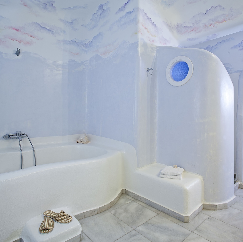La Maison Luxurious Living 31/32