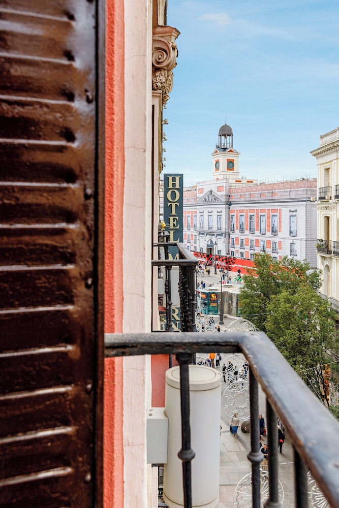 PETIT PALACE PUERTA DEL SOL 61/66