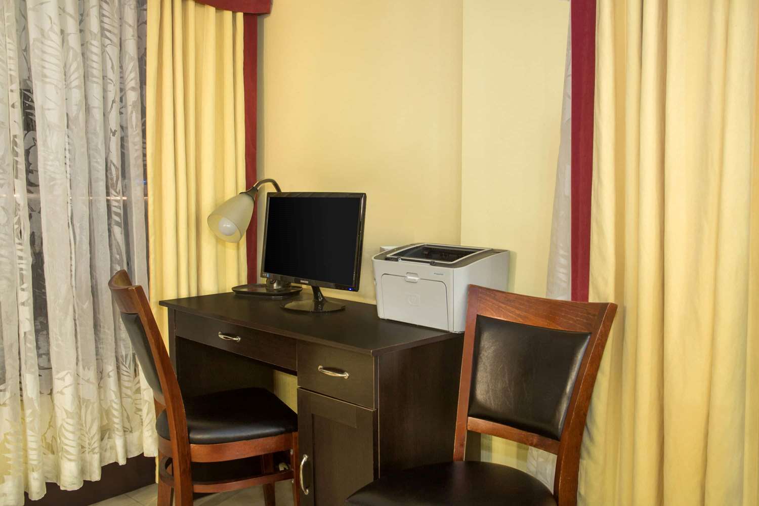 Days Inn By Wyndham Florida City 18/28