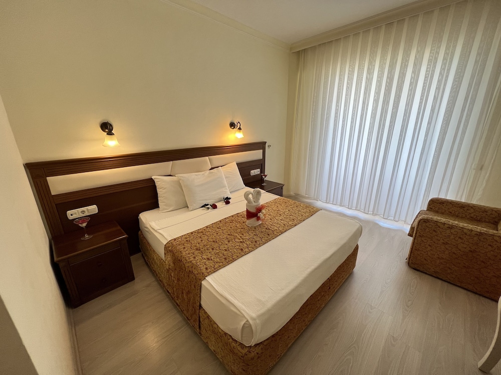 Valeri Beach Hotel 14/50