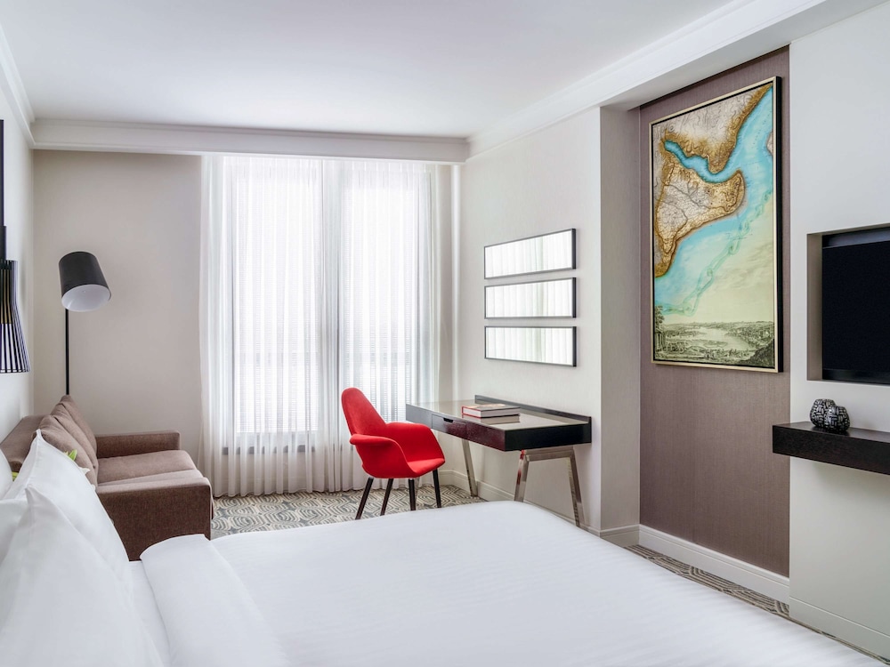 Movenpick Hotel Istanbul Golden Horn 24/89