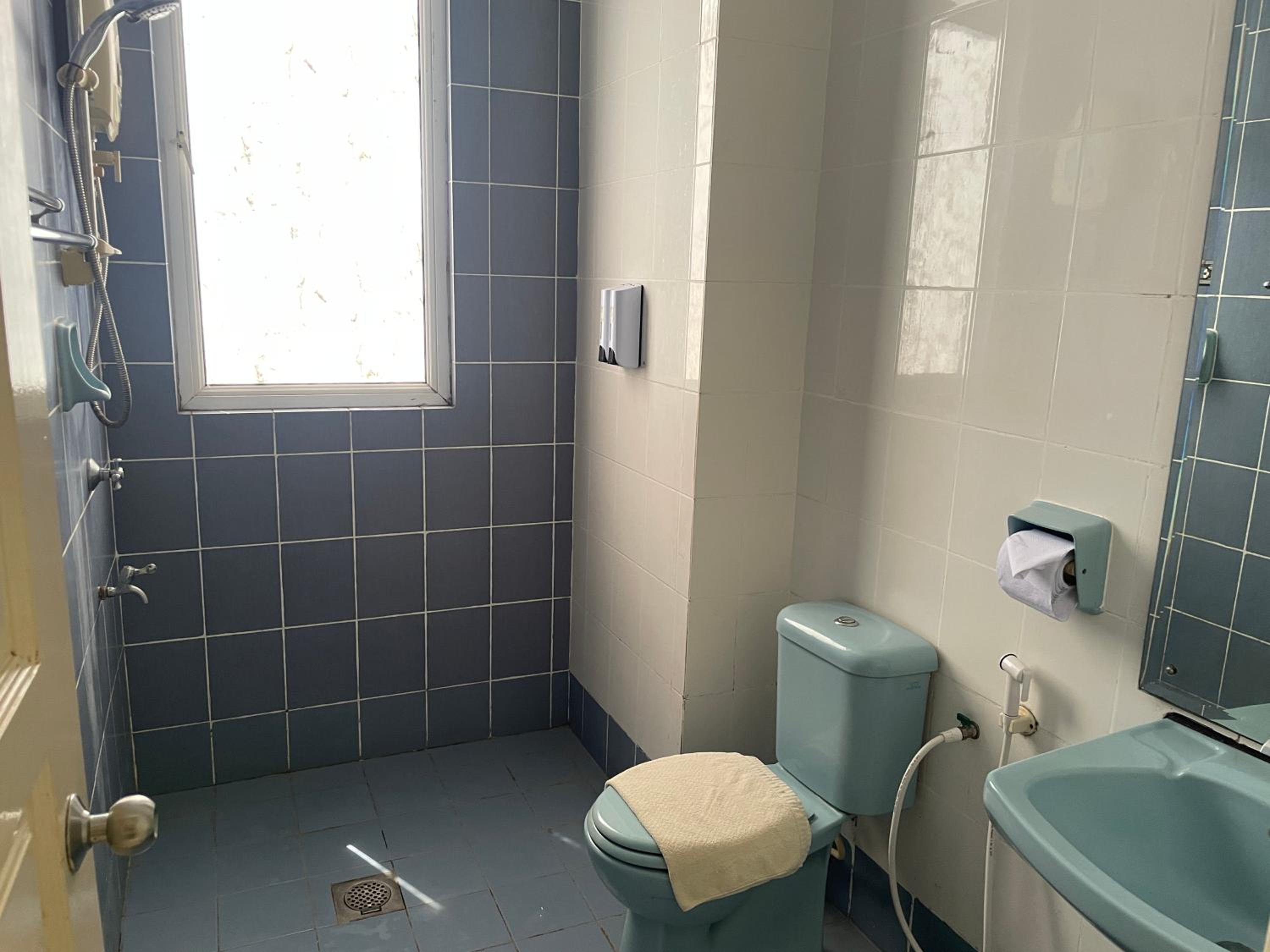 3 Bedrooms, Apartment
