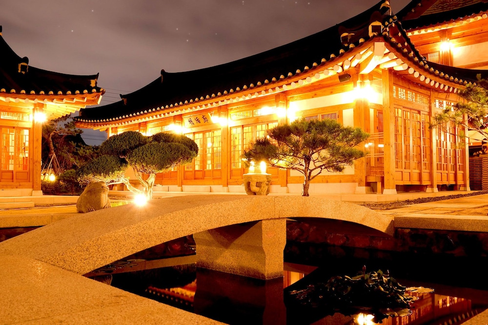 Gyeongju Hwangnamkwan Hanok Hotel 8/40