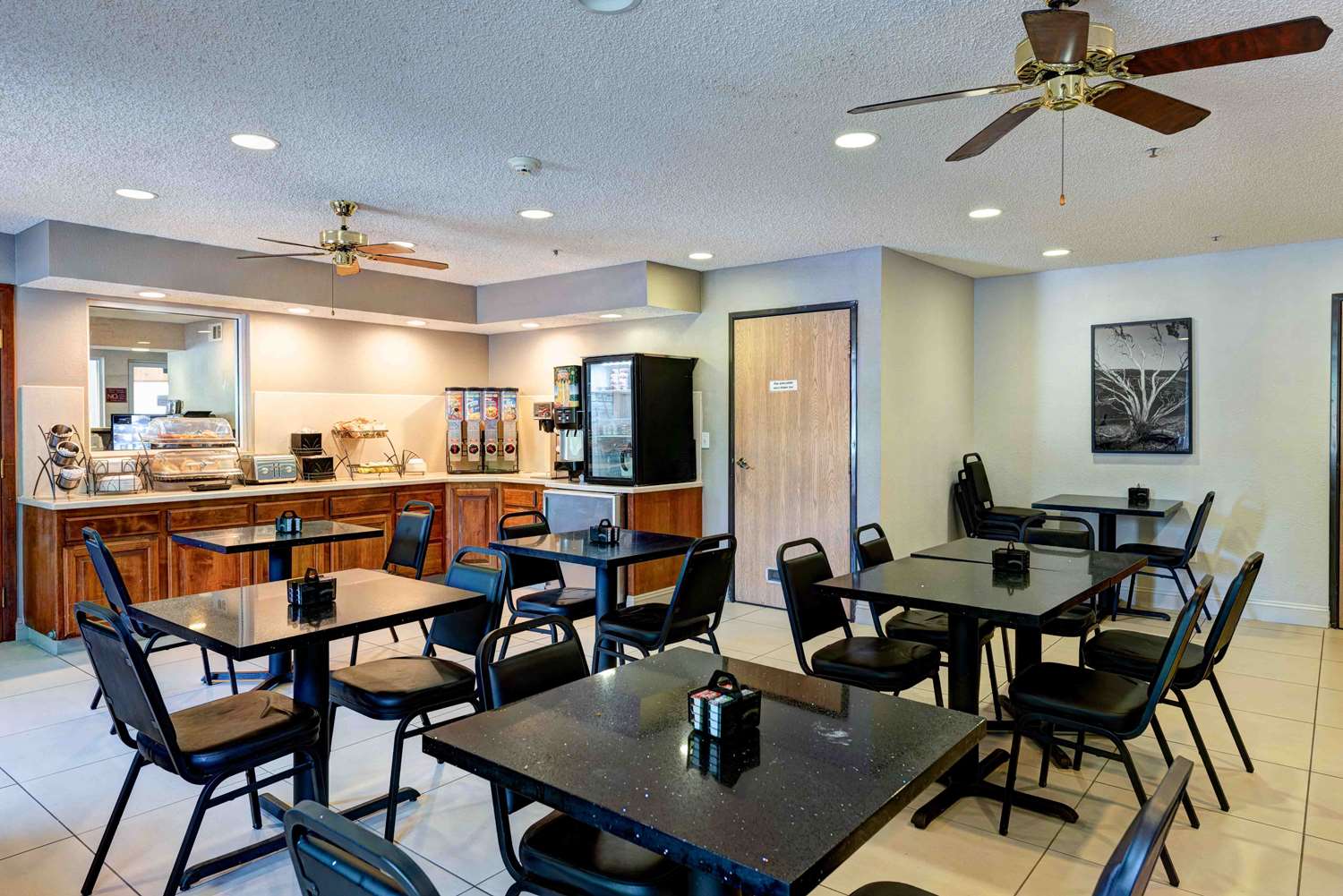 Surestay Plus Hotel By Best Western Redding 20/24