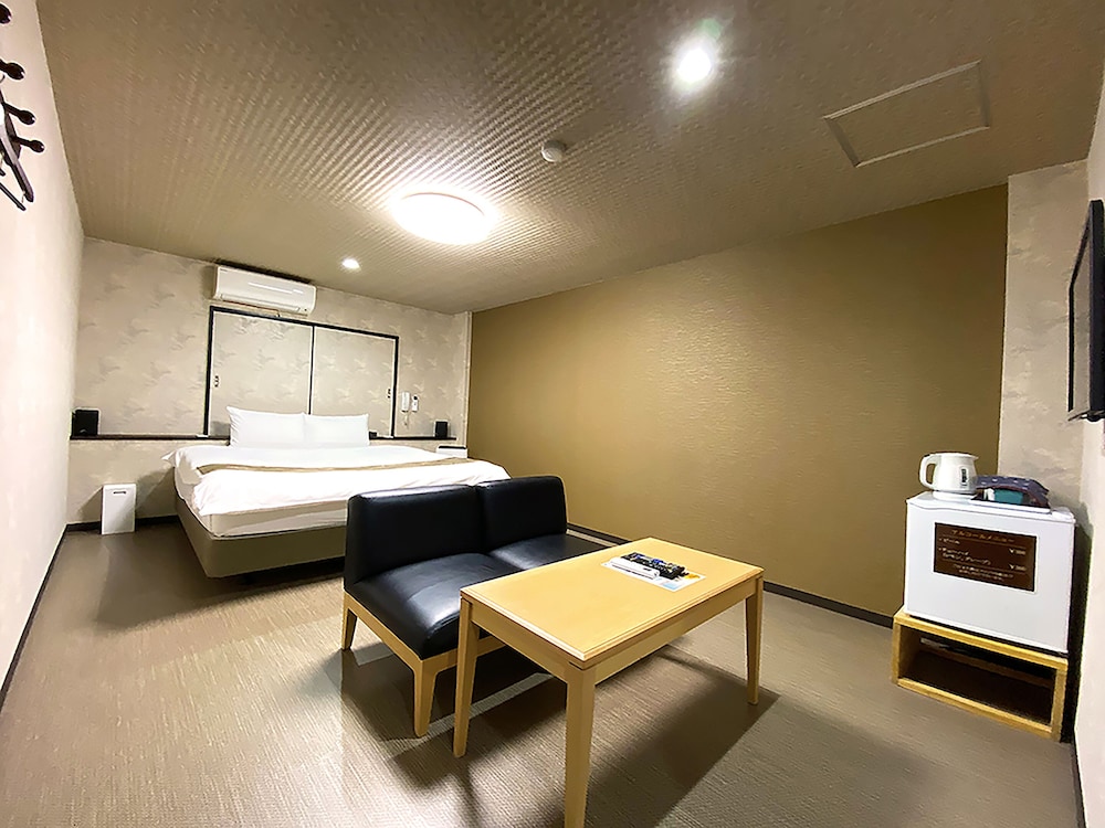 Tennoji Lagoon Hotel 40/49