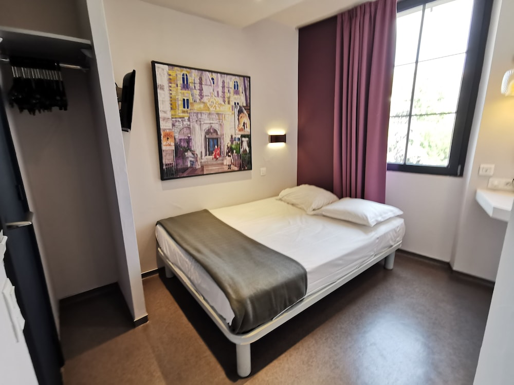 7Art Hotel 29/75