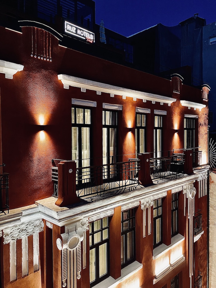 RUZ Hotels Tunel 4/48