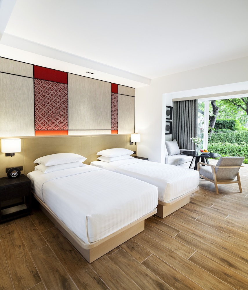 غرفة ديلوكس بسريرين منفصلين مع أريكة، Hyatt Regency Hua Hin 2/4