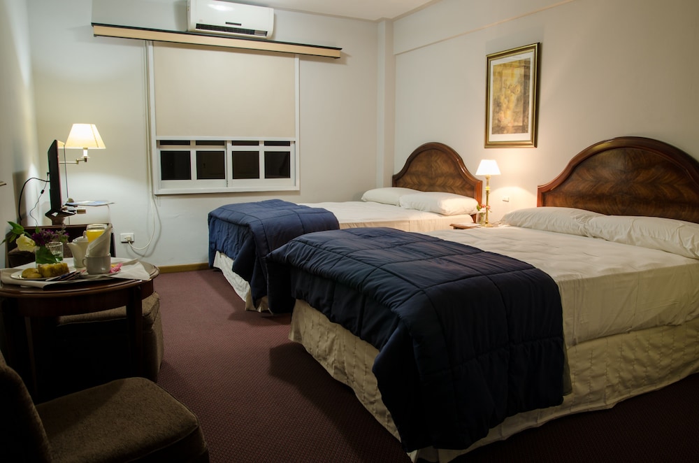 San Nicolas Plaza Hotel 10/61