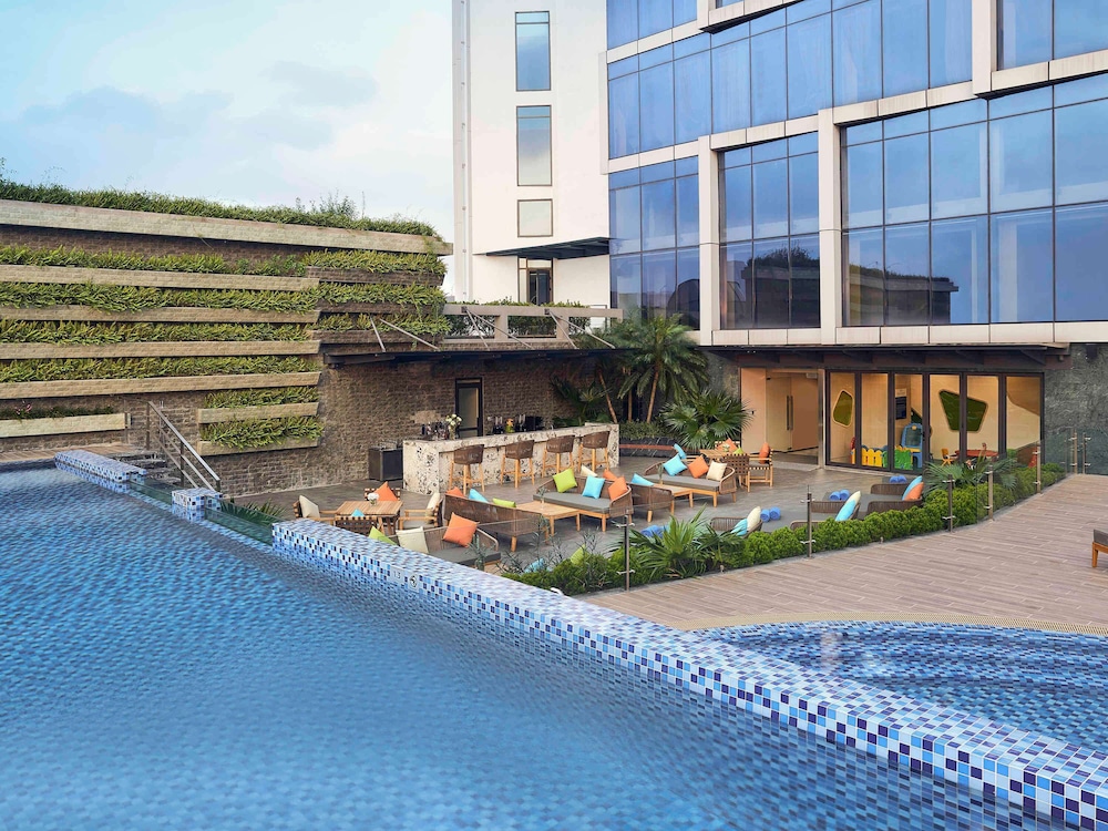 Novotel Hanoi Thai Ha 1/71