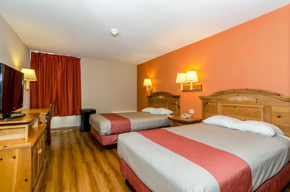 Baymont by Wyndham Newark/Wilmington 25/53