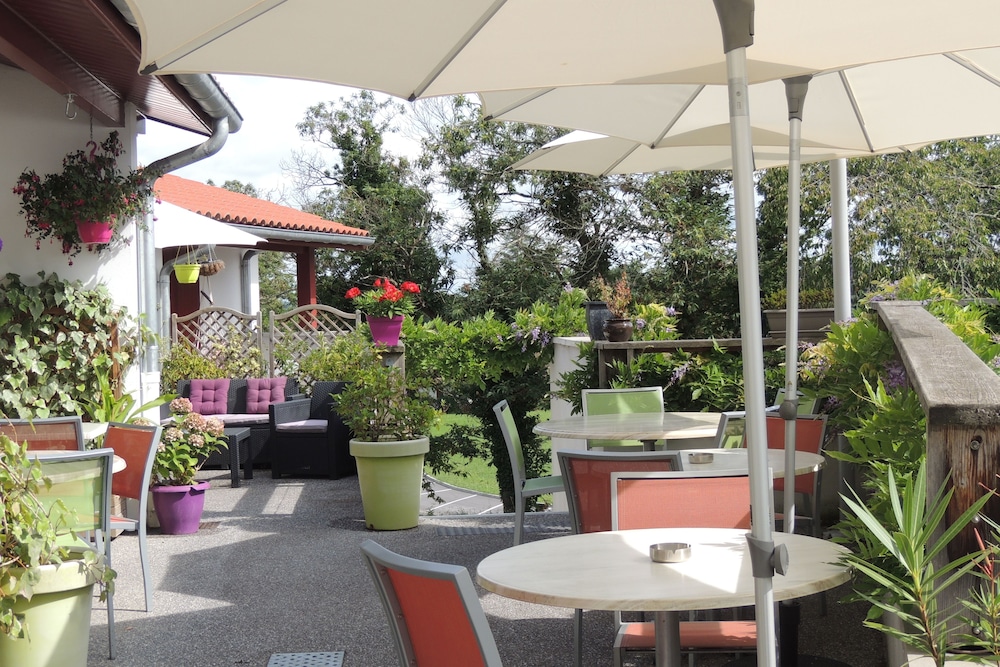 Auberge Denena 12/16