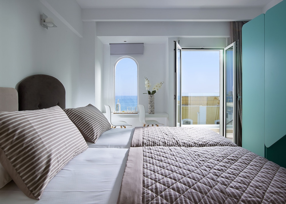 Coral Boutique Hotel 17/59