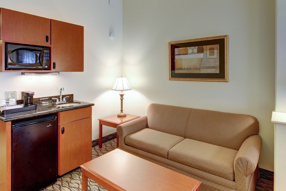 Holiday Inn Express Hotel Suites San Angelo 35/58