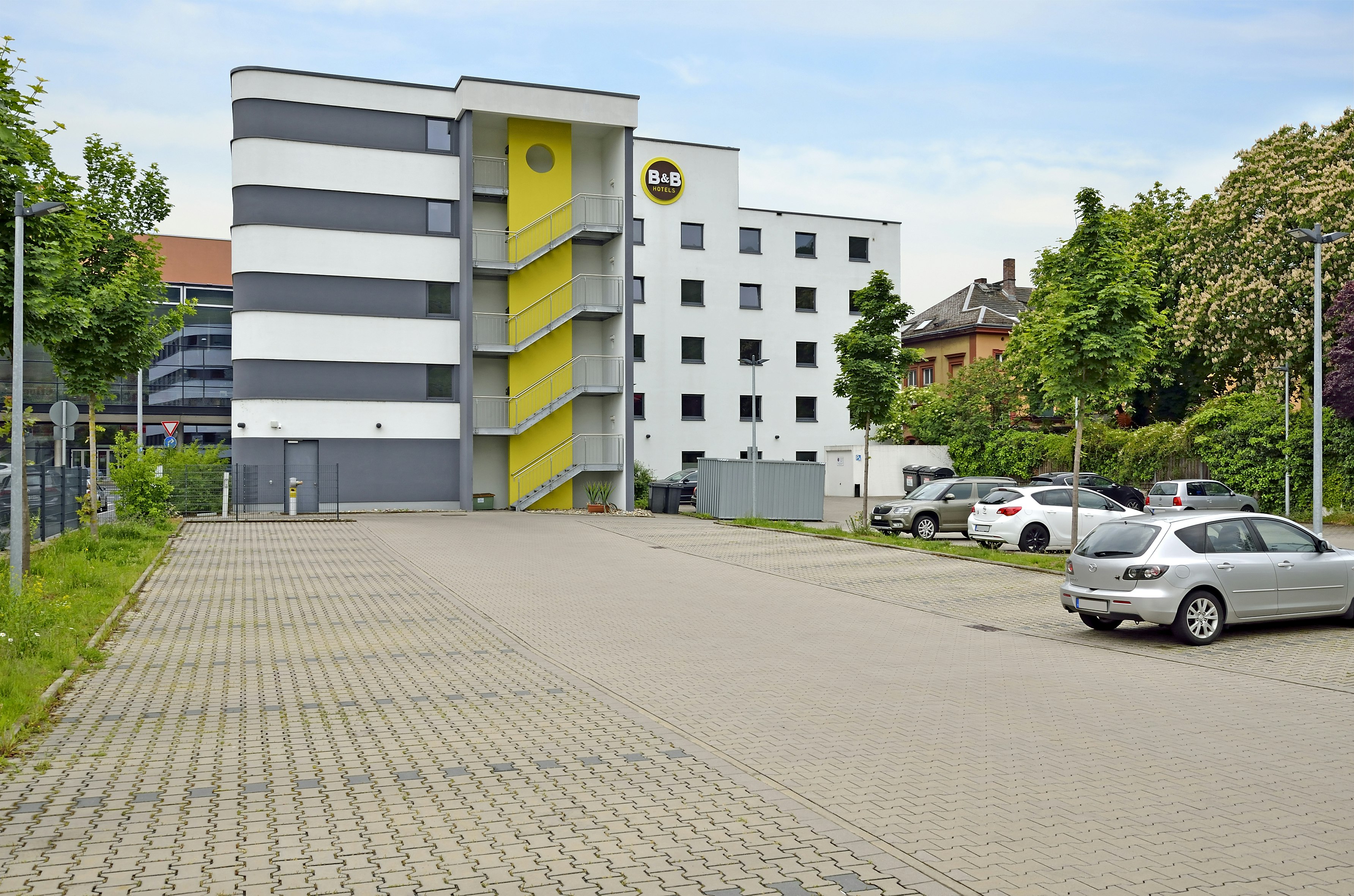 B&B Hotel Wurzburg 22/23