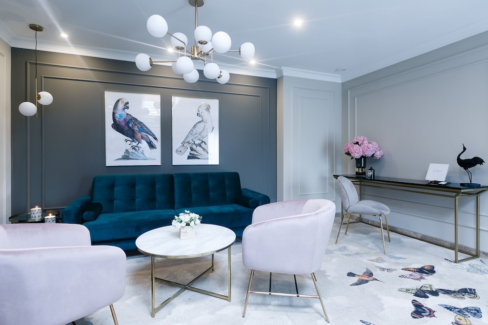 QUEEN BOUTIQUE HOTEL 6/62