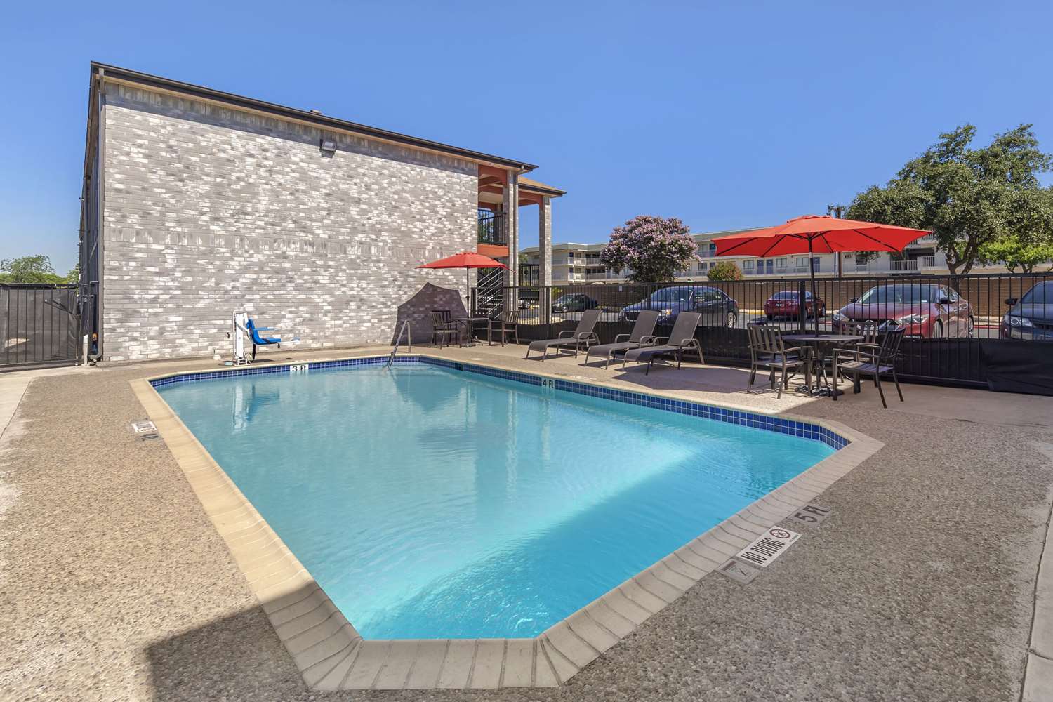 Econo Lodge Near Lackland Air Force Base-SeaWorld 19/39