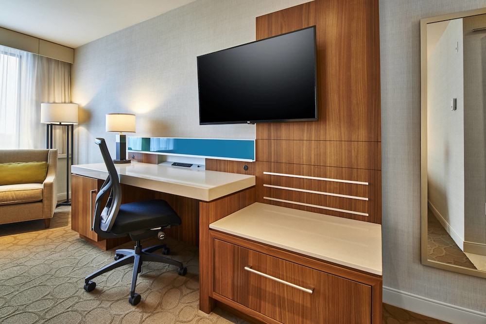 Delta Hotels By Marriott Dartmouth 40/43