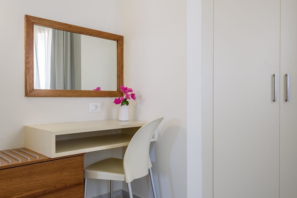 Despina Apartments - Platanias 28/29