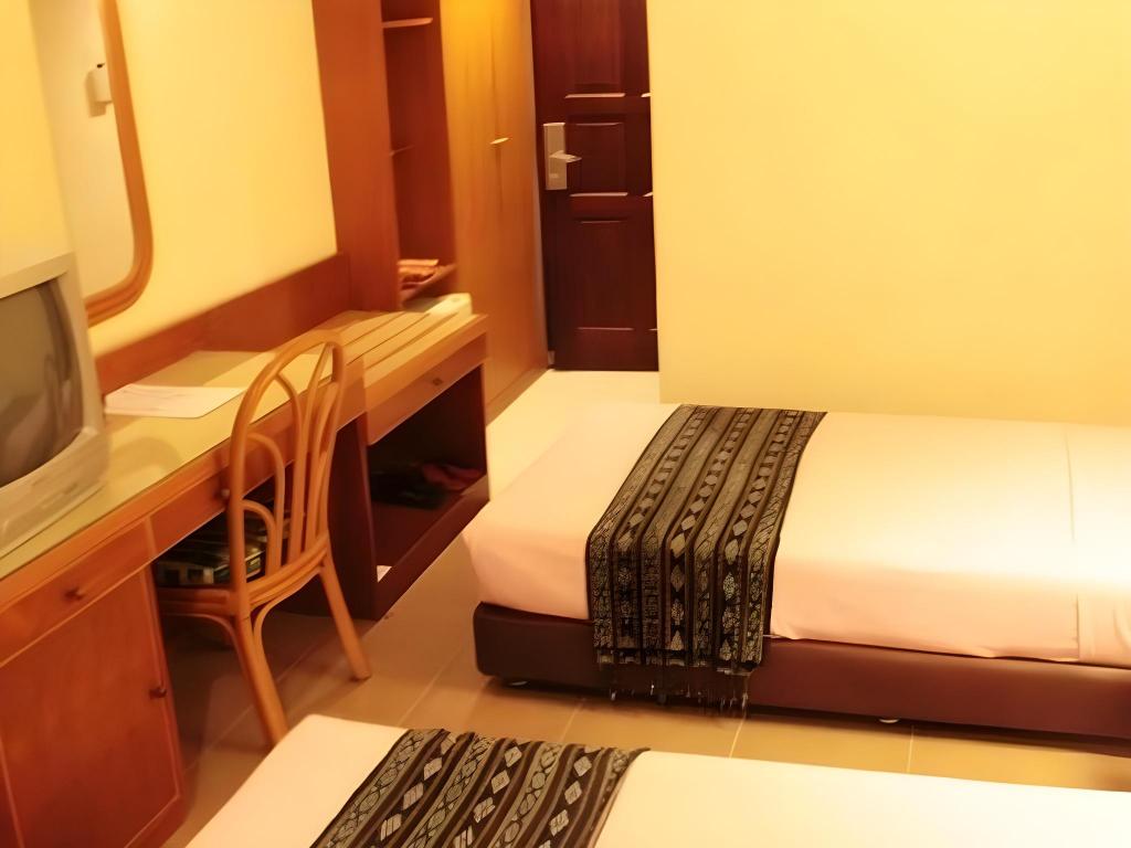 Losari Beach Inn 22/32