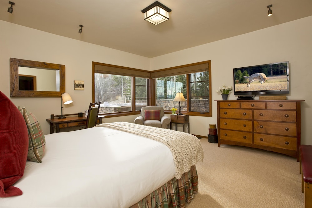 Teton Private Residences 12/50