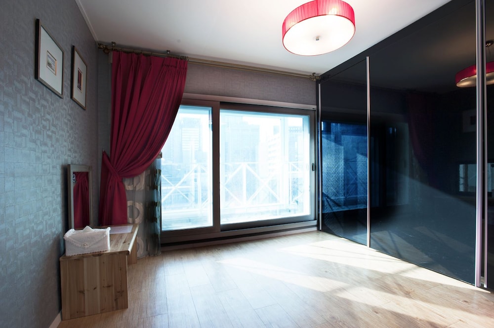 Myeongdong Eco House 12/22