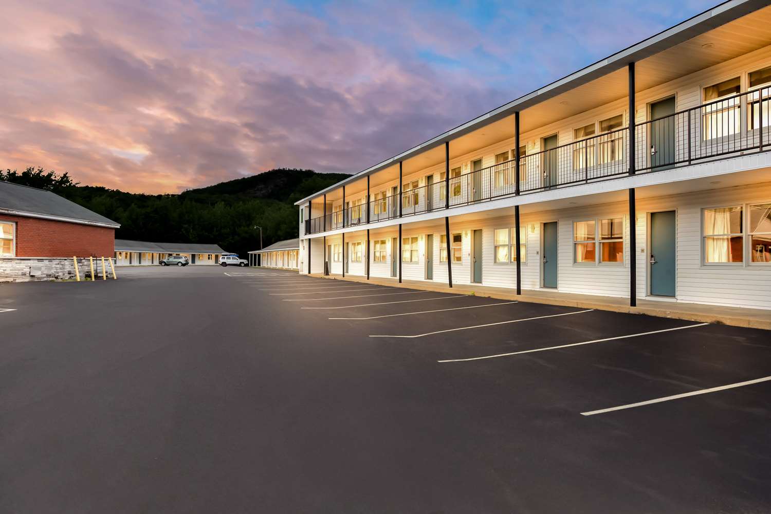 Rodeway Inn Gorham Riverside 29/33