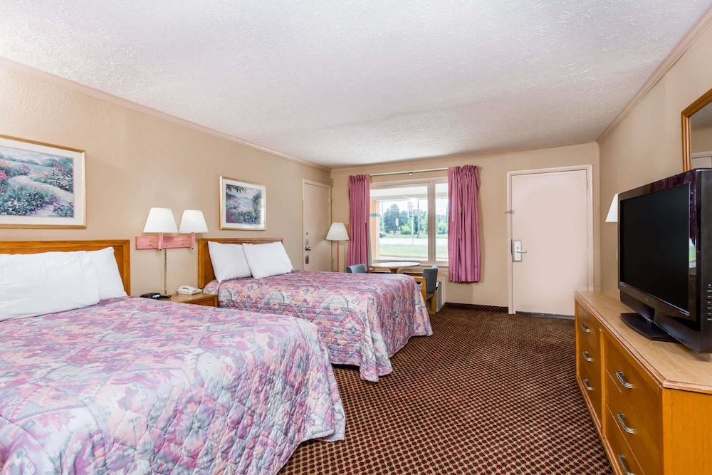 Travelodge by Wyndham Ridgeway Martinsville Area 5/16