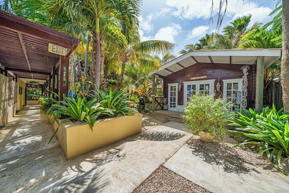 Bamboo Bonaire Boutique Resort 46/50