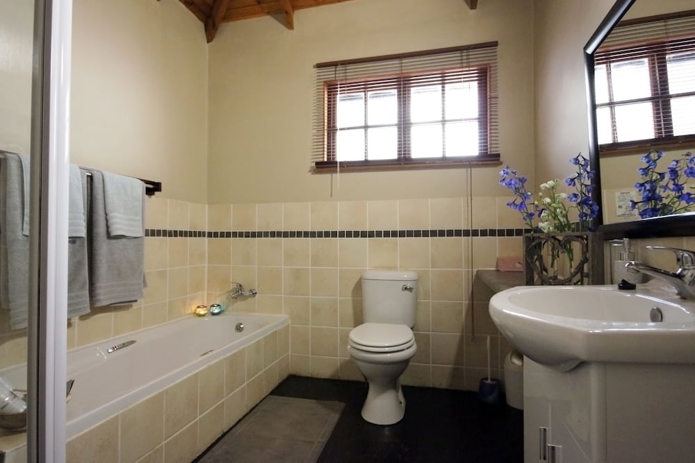 Thulamela Bed And Breakfast 48/50