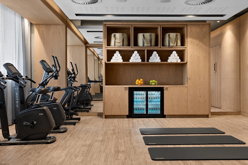 AC Hotel by Marriott Cape Town Waterfront 25/55