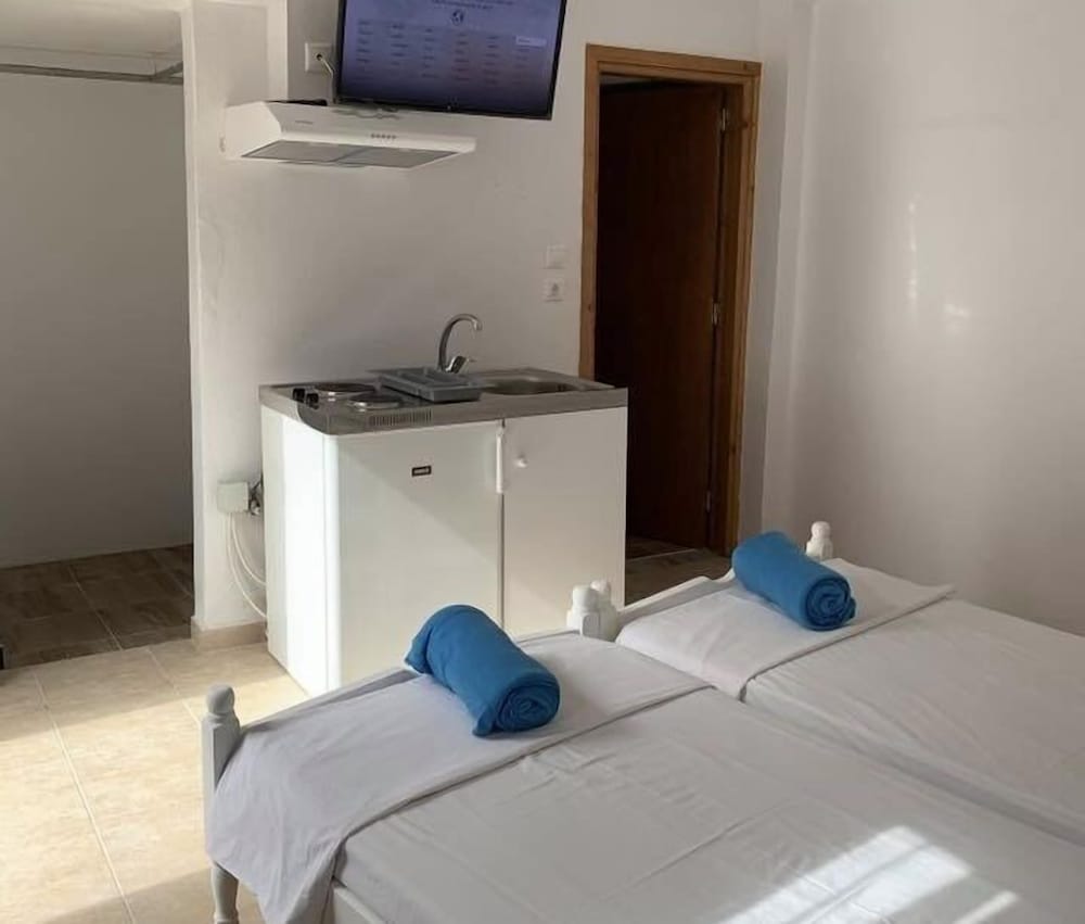Pals Studios Pefkos 27/76