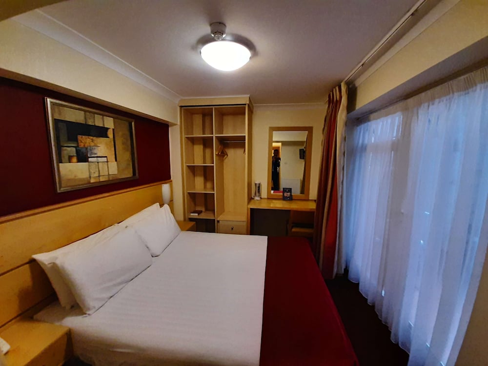 Americana Hotel 20/60