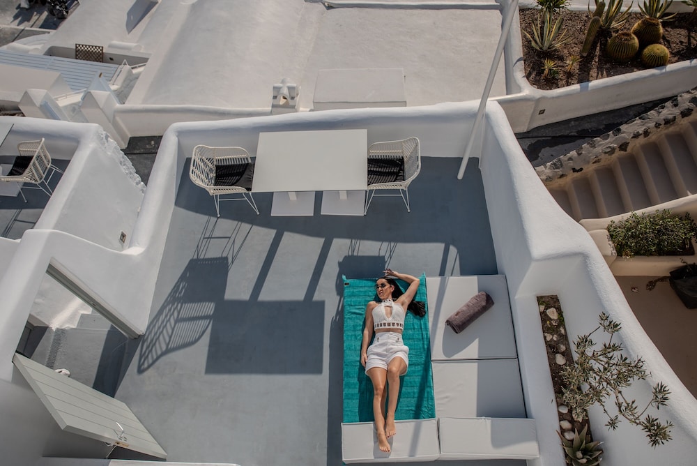 Heavens Edge Cliffside Villas & Suites 38/50