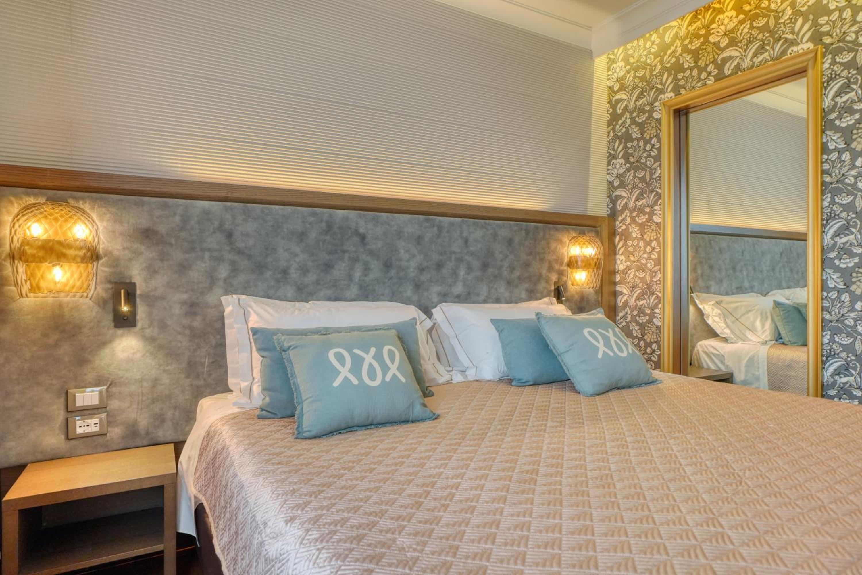 Deluxe, Suite, Partial Lake View, Balcony، Palazzo Della Scala 3/5