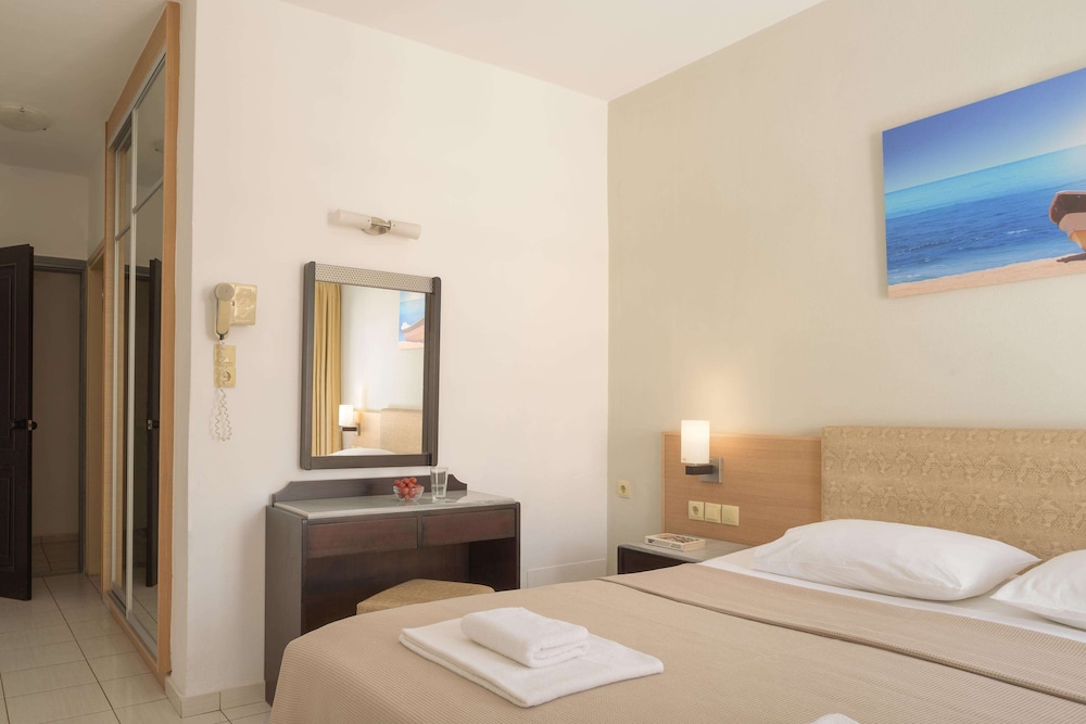 Sergios Hotel 19/63