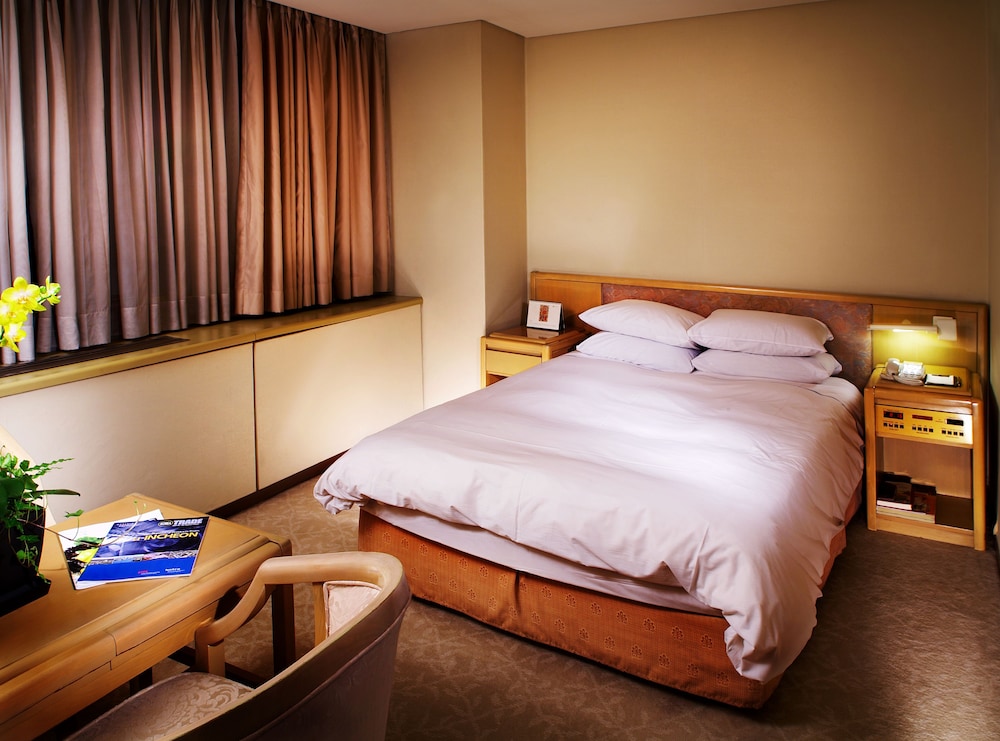 Hotel Riviera Cheongdam 9/50