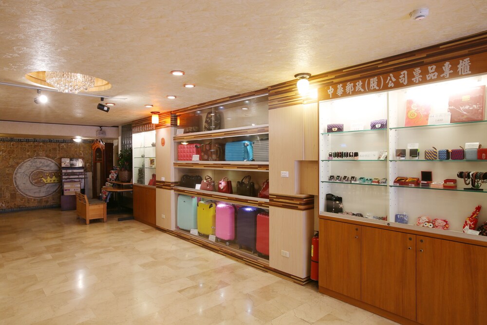 Chiayi Crown Hotel 11/32