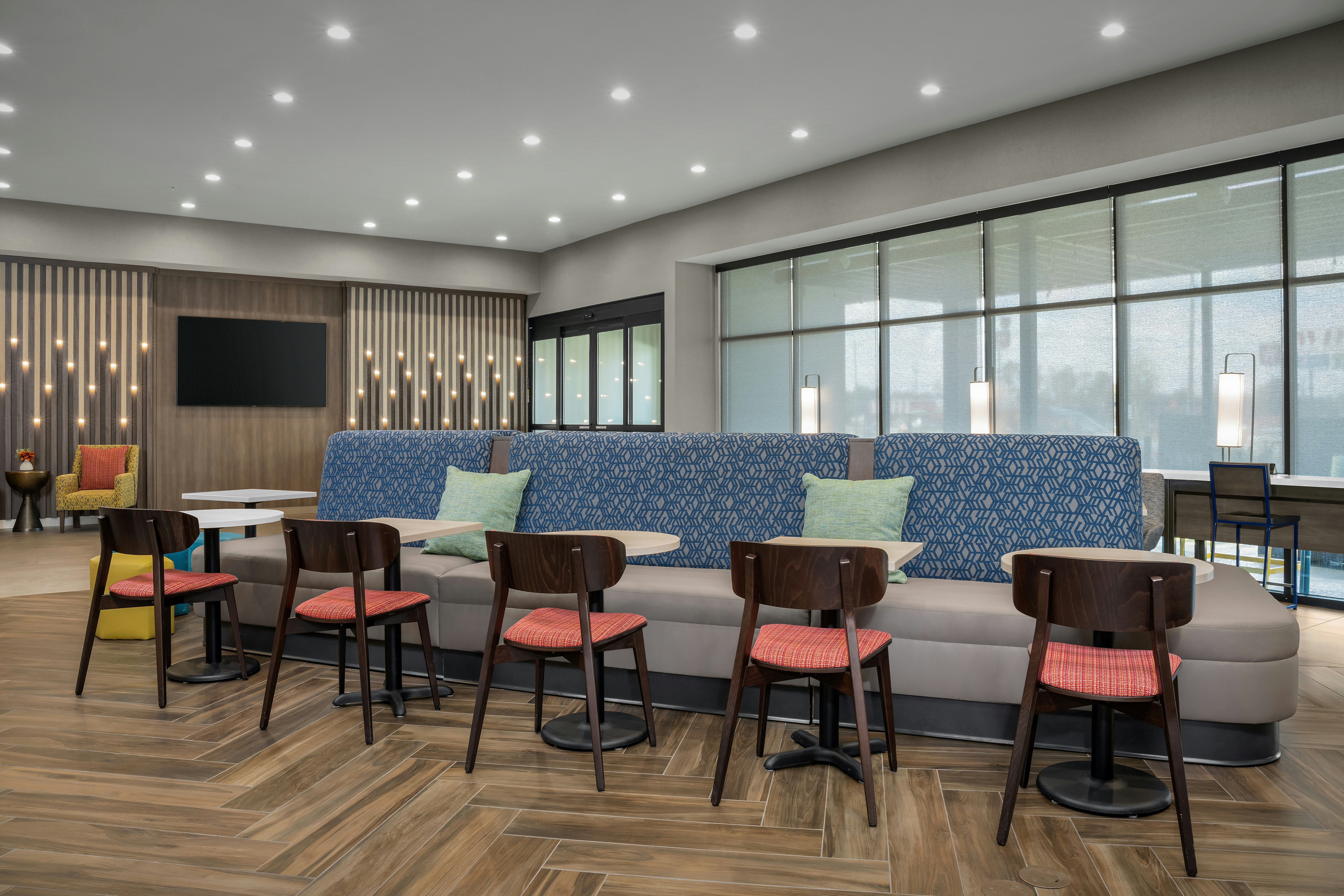 Home2 Suites by Hilton Cullman 18/19