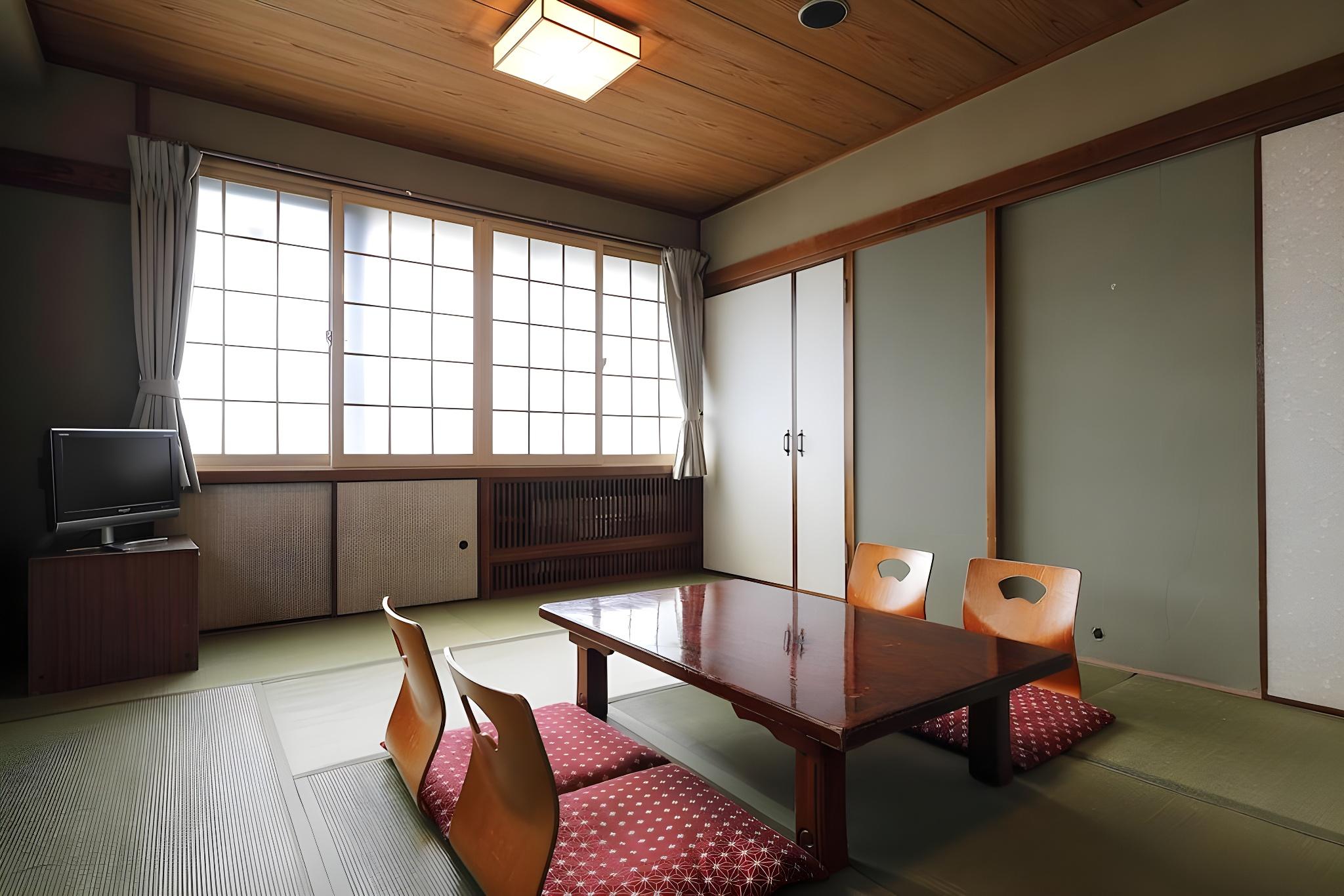 SUPERIOR, TATAMI