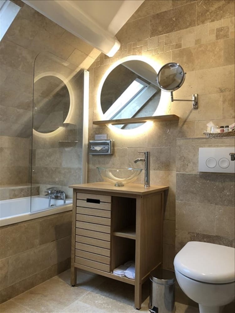 Qualys Hotel Auberge Du Manet 49/64