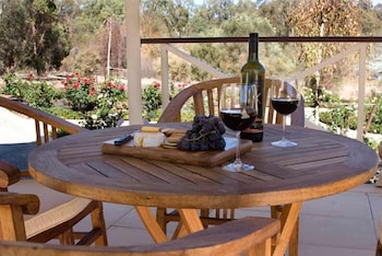 BRICE HILL COUNTRY LODGE 5/15