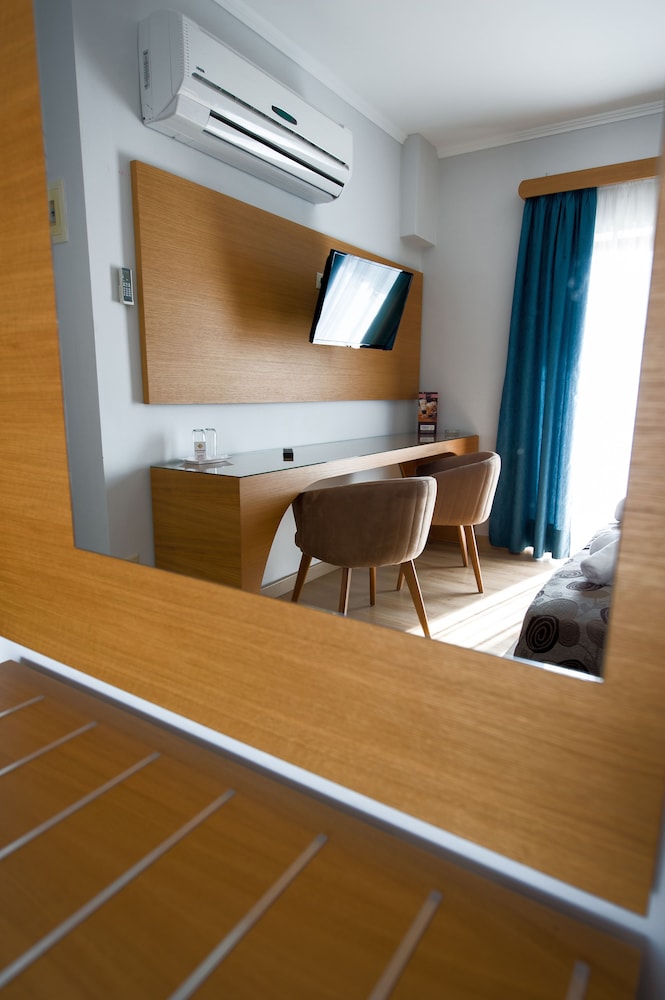 Olympion Hotel 40/45