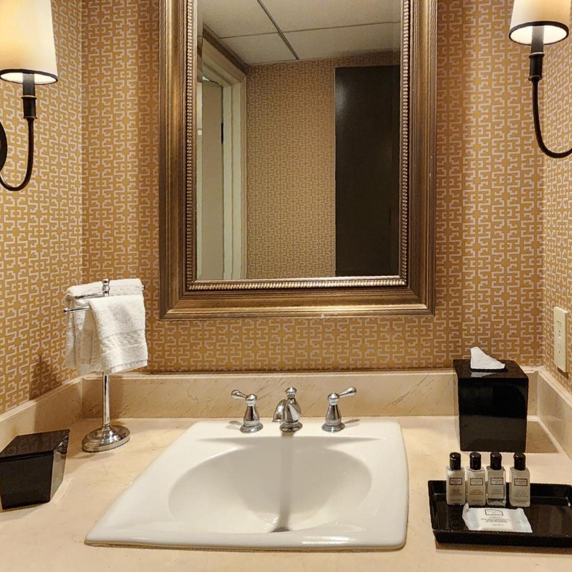 Room, King Bed, The Los Angeles Athletic Club 6/8